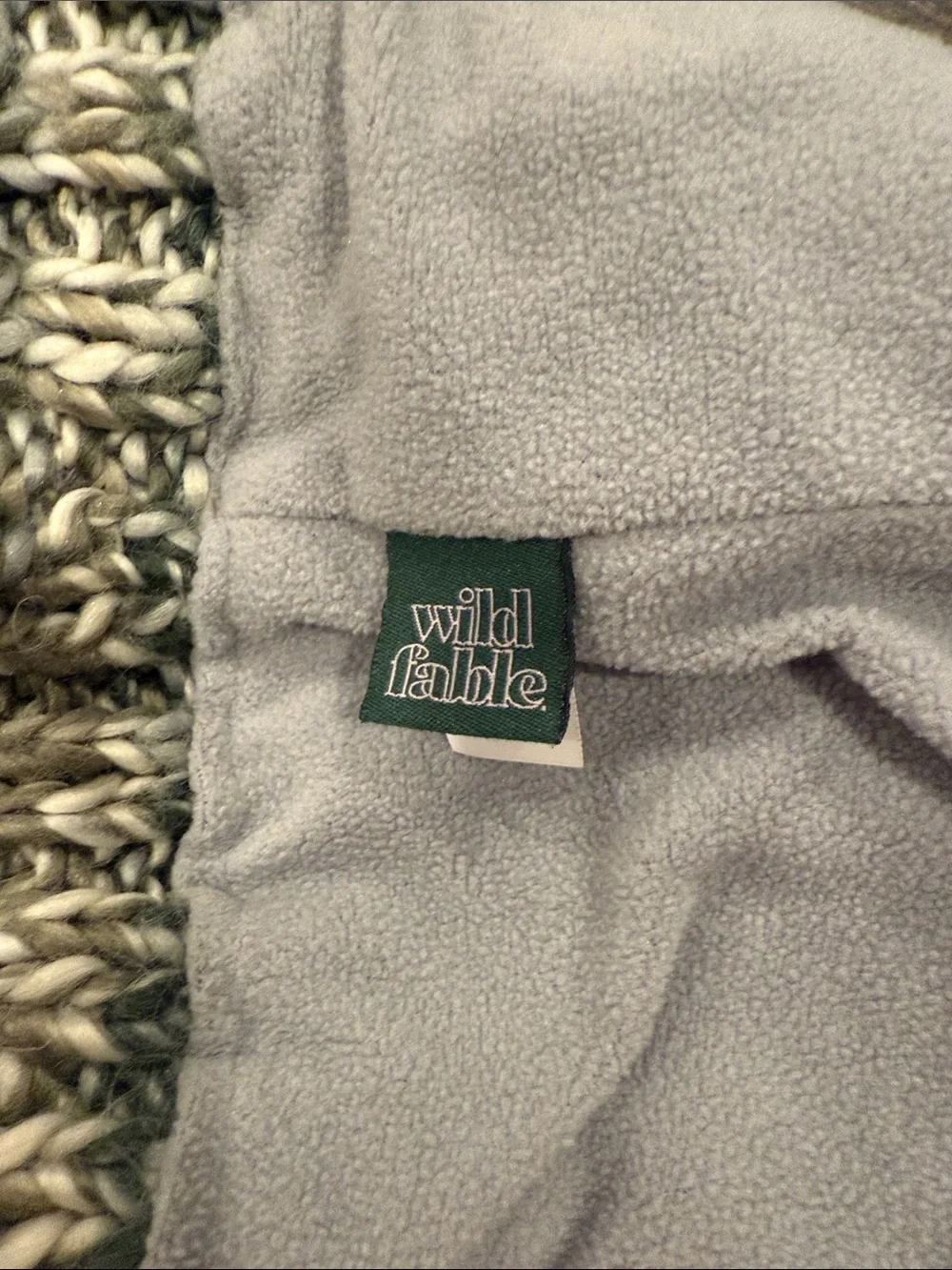 Wild fable Chunky Knit Beanie in Cream and Dark Green 8:5